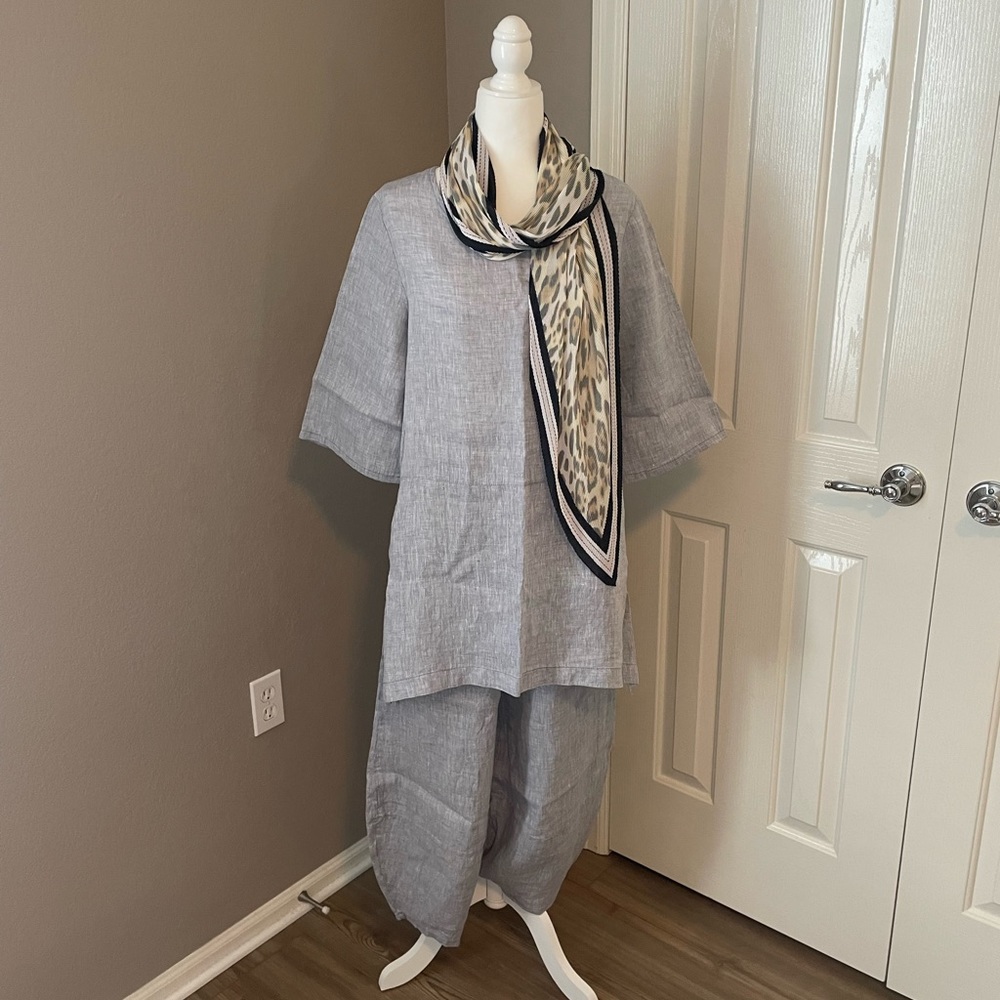 Bryn Walker - Bre Tunic - Size Small - runs true to size - Grey Crossdyed Linen